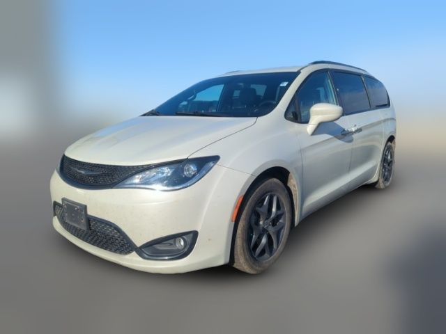 2019 Chrysler Pacifica Touring-L Plus