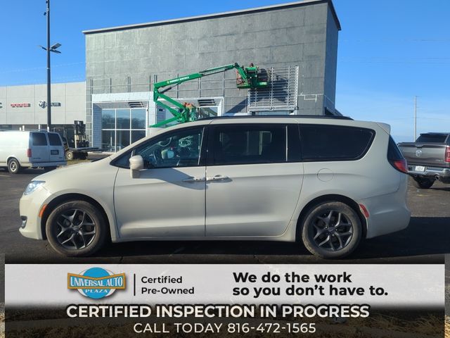 2019 Chrysler Pacifica Touring-L Plus