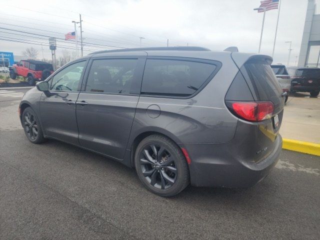 2019 Chrysler Pacifica Touring-L Plus