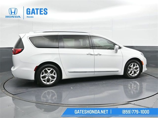 2019 Chrysler Pacifica Touring-L Plus