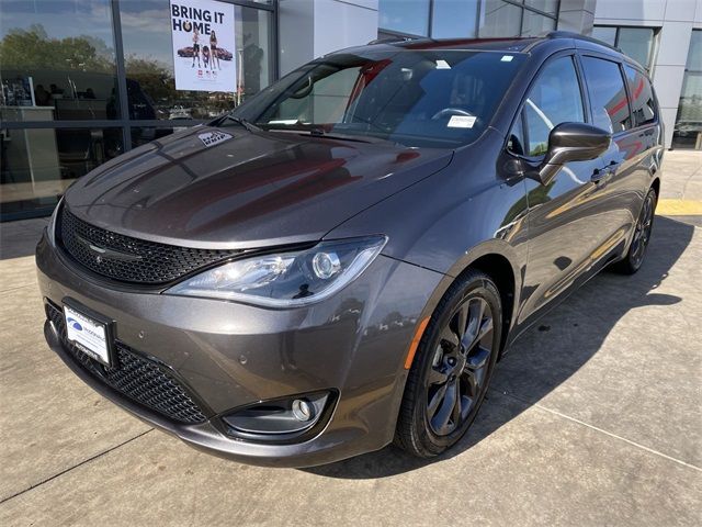 2019 Chrysler Pacifica Touring-L Plus