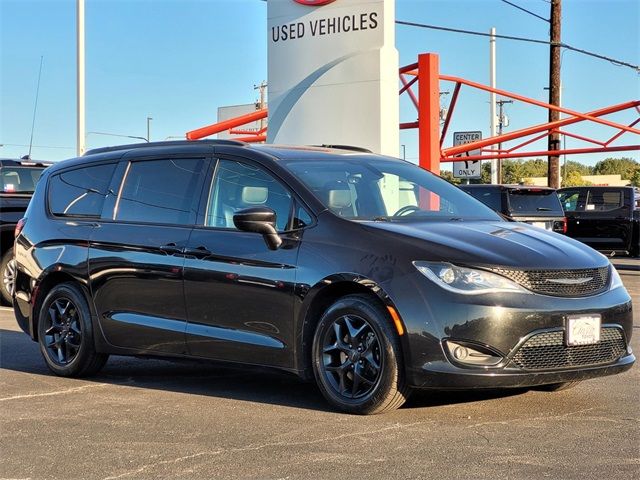 2019 Chrysler Pacifica Touring-L Plus