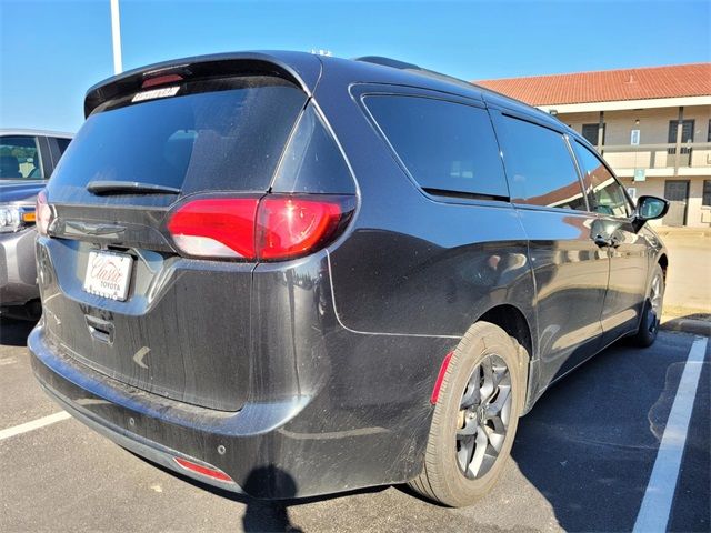 2019 Chrysler Pacifica Touring-L Plus