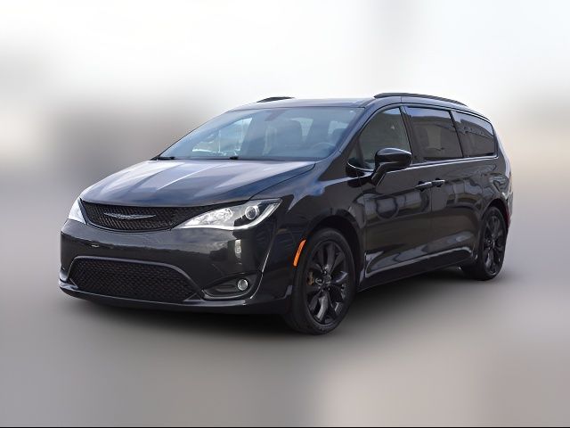 2019 Chrysler Pacifica Touring-L Plus