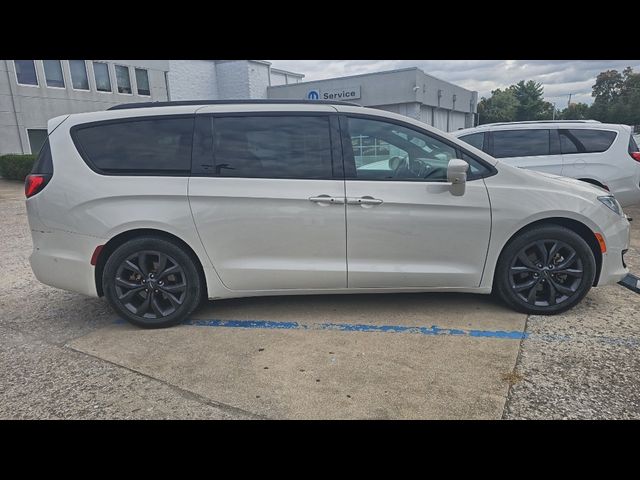 2019 Chrysler Pacifica Touring-L Plus