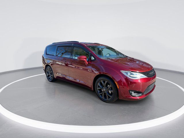 2019 Chrysler Pacifica Touring-L Plus