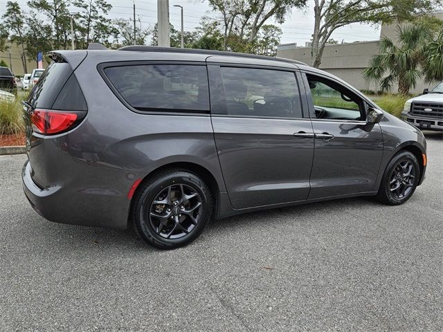 2019 Chrysler Pacifica Touring-L Plus