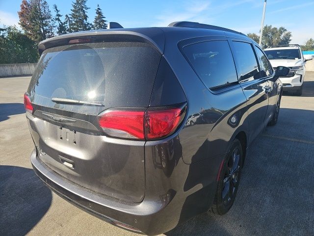 2019 Chrysler Pacifica Touring-L Plus