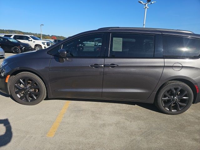 2019 Chrysler Pacifica Touring-L Plus