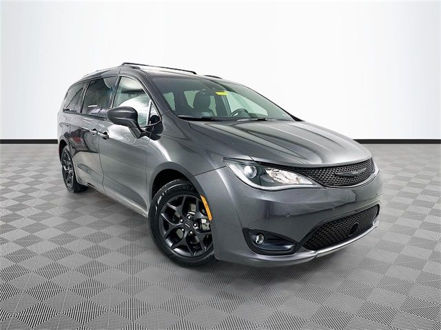 2019 Chrysler Pacifica Touring-L Plus