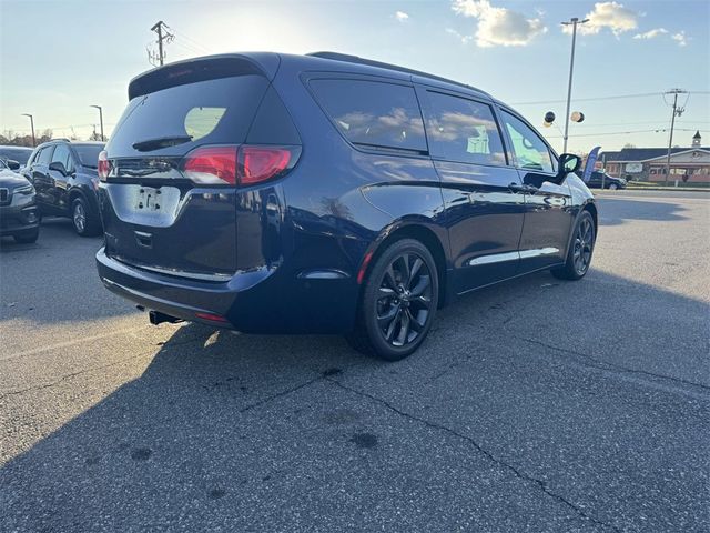 2019 Chrysler Pacifica Touring-L Plus