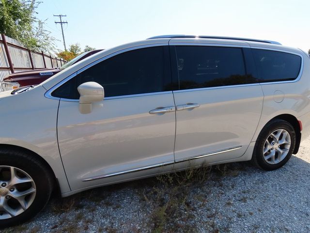 2019 Chrysler Pacifica Touring-L Plus