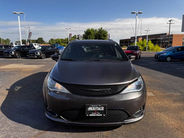 2019 Chrysler Pacifica Touring-L Plus