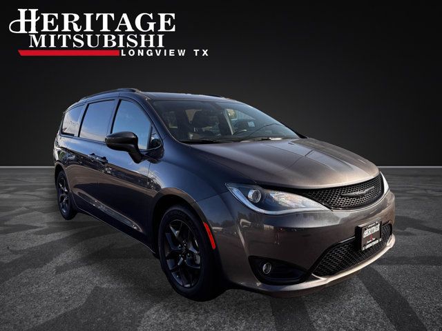 2019 Chrysler Pacifica Touring-L Plus