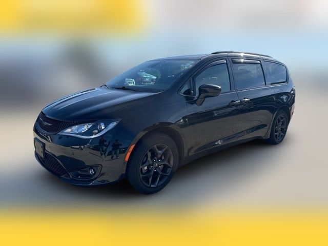 2019 Chrysler Pacifica Touring-L Plus