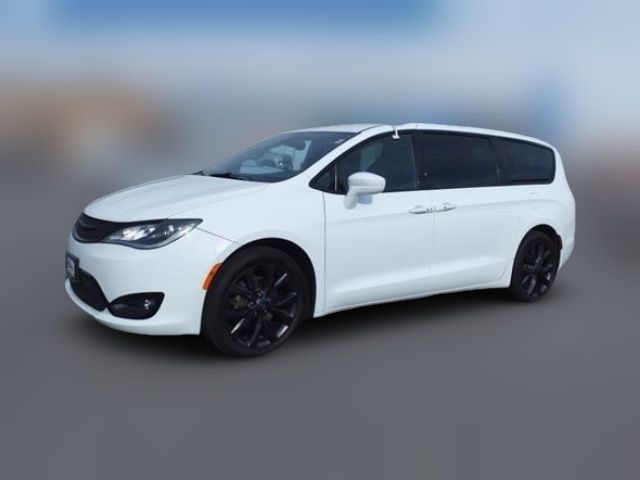 2019 Chrysler Pacifica Touring Plus