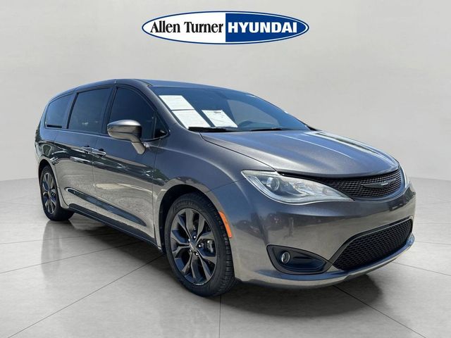 2019 Chrysler Pacifica Touring Plus