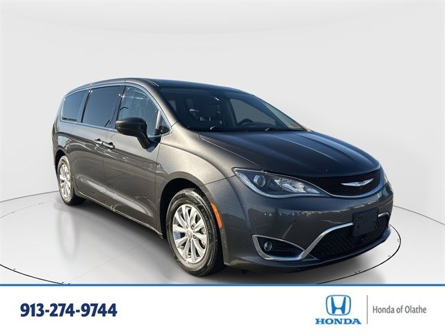 2019 Chrysler Pacifica Touring Plus