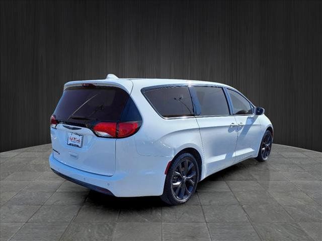 2019 Chrysler Pacifica Touring Plus