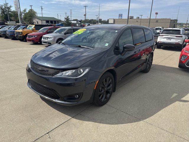 2019 Chrysler Pacifica Touring Plus