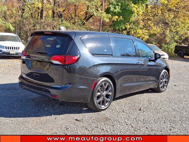 2019 Chrysler Pacifica Touring Plus