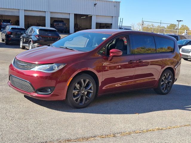 2019 Chrysler Pacifica Touring Plus