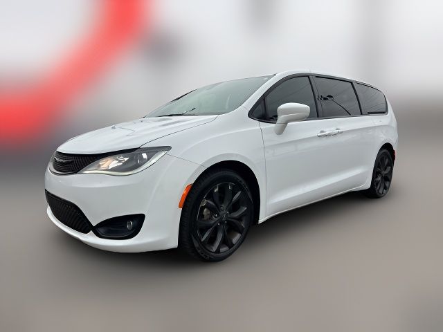 2019 Chrysler Pacifica Touring Plus