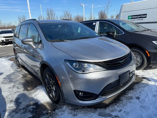 2019 Chrysler Pacifica Hybrid Limited