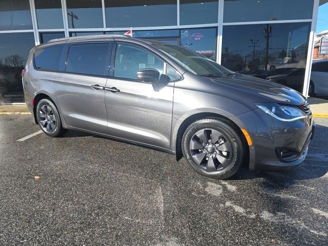 2019 Chrysler Pacifica Hybrid Limited