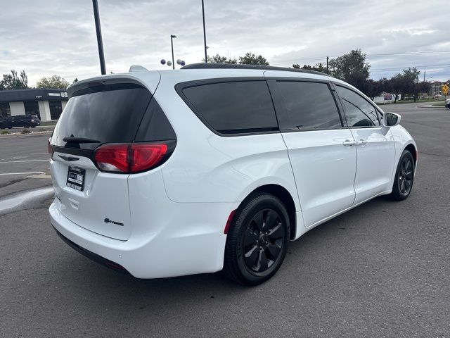 2019 Chrysler Pacifica Hybrid Touring L