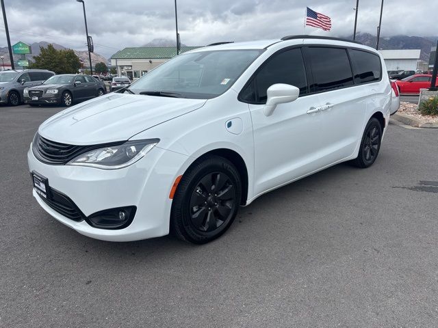 2019 Chrysler Pacifica Hybrid Touring L