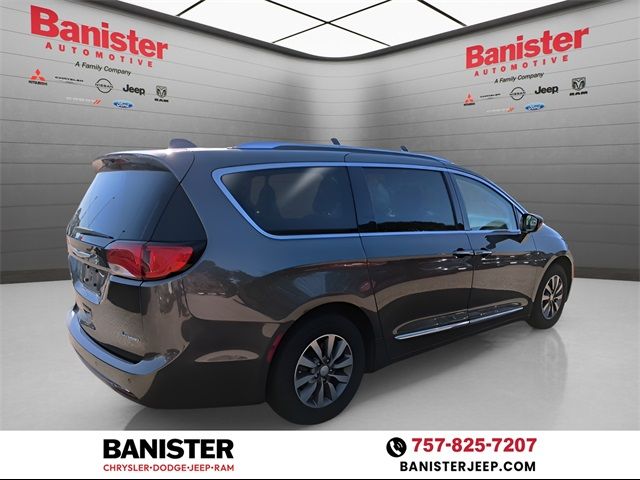 2019 Chrysler Pacifica Hybrid Touring L