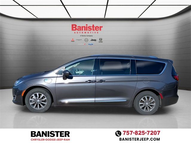 2019 Chrysler Pacifica Hybrid Touring L