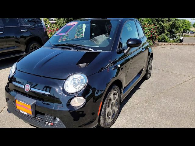 2019 FIAT 500e Base