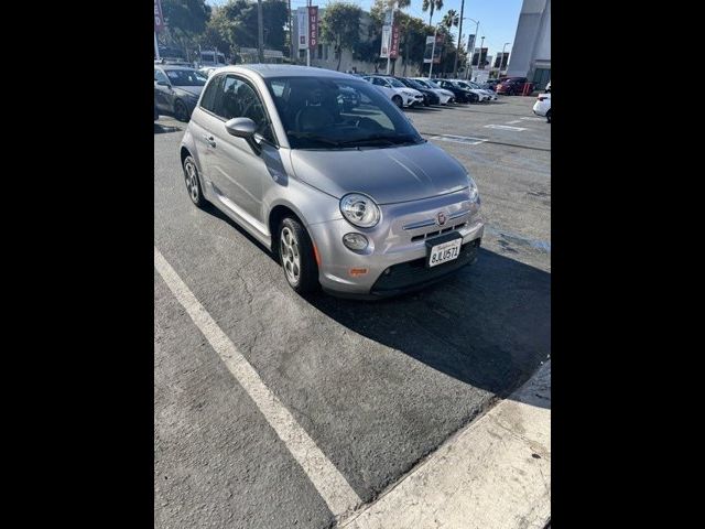 2019 FIAT 500e Base