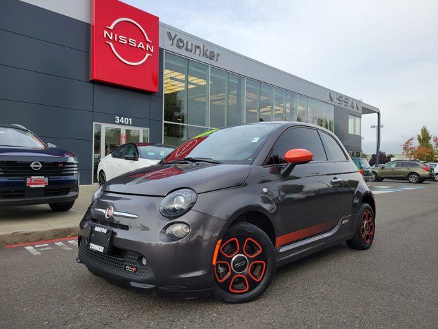 2019 FIAT 500e Base