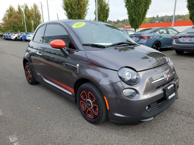 2019 FIAT 500e Base