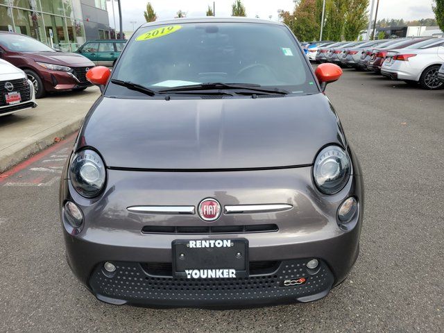 2019 FIAT 500e Base