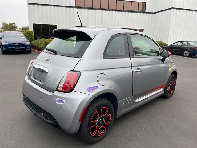 2019 FIAT 500e Base