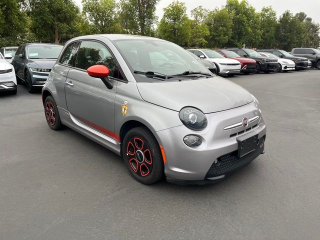 2019 FIAT 500e Base