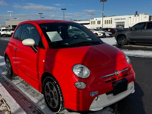 2019 FIAT 500e Base