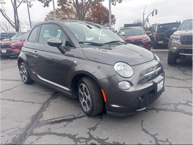2019 FIAT 500e Base