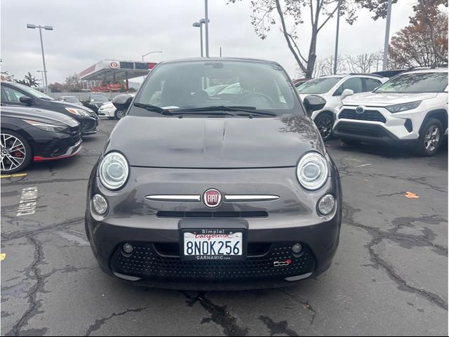 2019 FIAT 500e Base