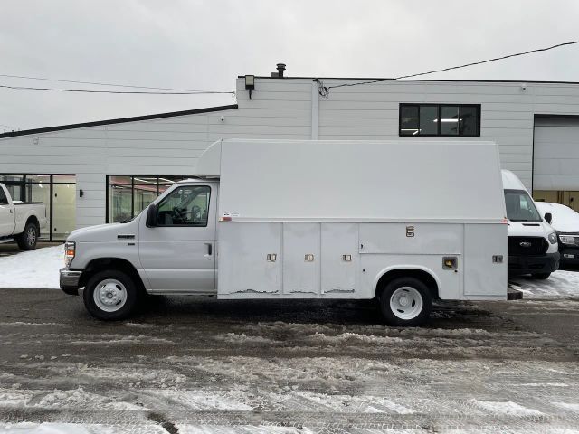 2019 Ford E-Series Cutaway 