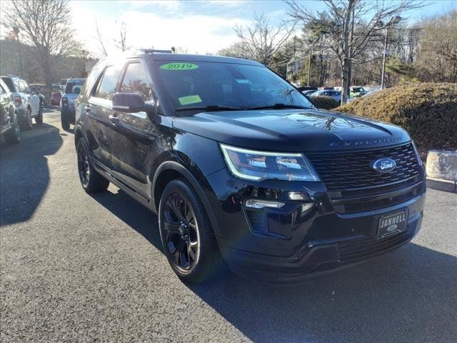 2019 Ford Explorer Sport