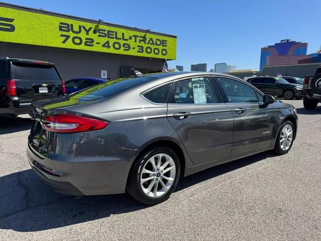 2019 Ford Fusion Hybrid SE