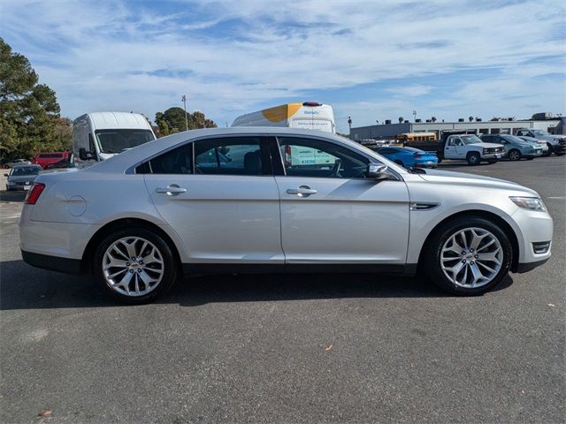 2019 Ford Taurus Limited