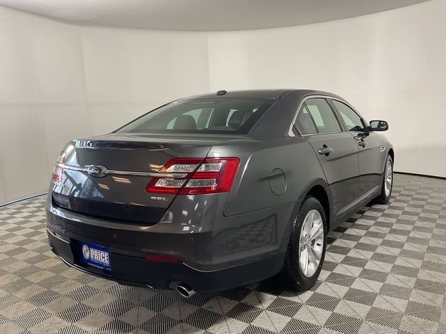 2019 Ford Taurus SEL