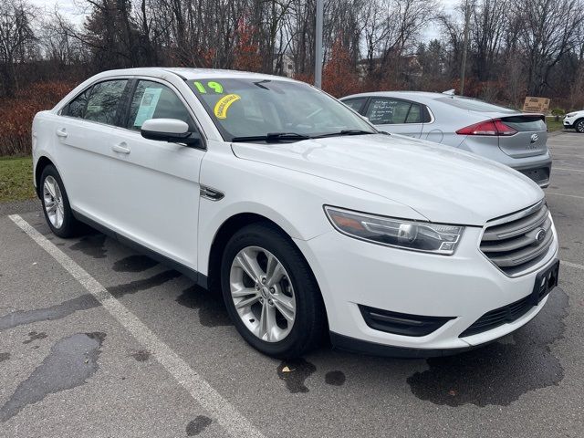 2019 Ford Taurus SEL