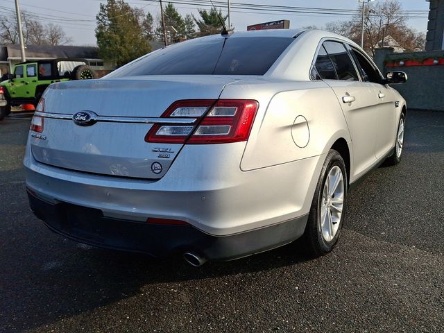 2019 Ford Taurus SEL